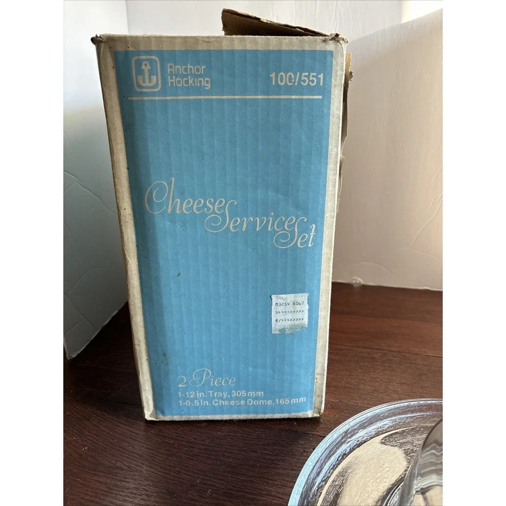 Vintage Anchor Hocking 2 Piece Cheese Service Set - Tray and Dome 100/551